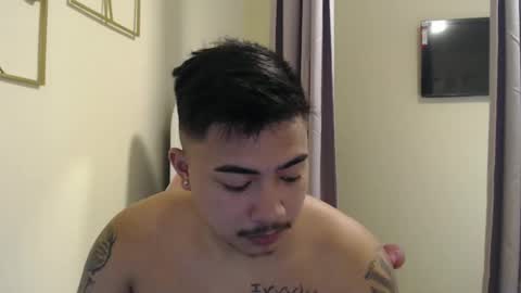 Snapshot of badboy_hanns chatting on October 7, 1:07 pm HANNS online show from October 7, 1:07 pm