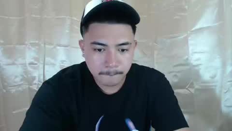 Snapshot of badboy_hanns chatting on February 23, 9:33 am HANNS online show from February 23, 9:33 am