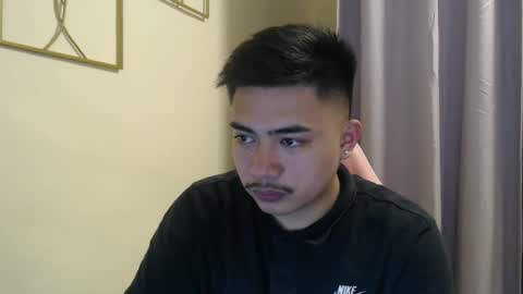 Snapshot of badboy_hanns chatting on October 12, 9:13 am HANNS online show from October 12, 9:13 am