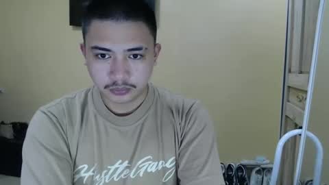 Snapshot of badboy_hanns chatting on January 24, 5:31 am HANNS online show from January 24, 5:31 am