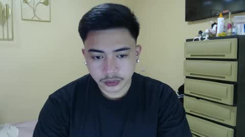 Snapshot of badboy_hanns chatting on December 9, 4:34 am HANNS online show from December 9, 4:34 am