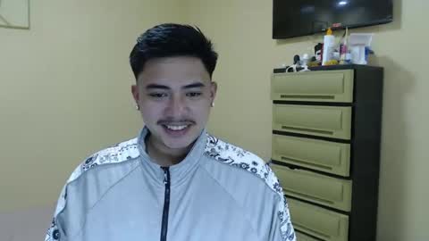 Snapshot of badboy_hanns chatting on December 9, 5:08 pm HANNS online show from December 9, 5:08 pm