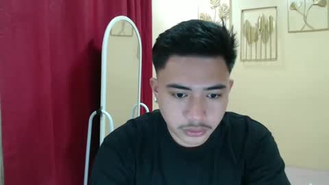 Snapshot of badboy_hanns chatting on December 8, 6:06 pm HANNS online show from December 8, 6:06 pm