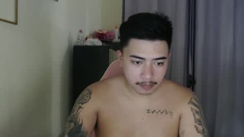 Snapshot of badboy_hanns chatting on October 19, 9:58 am HANNS online show from October 19, 9:58 am