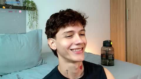 jhojan online show from November 18, 10:35 pm