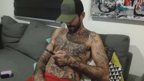 BadCouple  online show from October 3, 11:57 pm