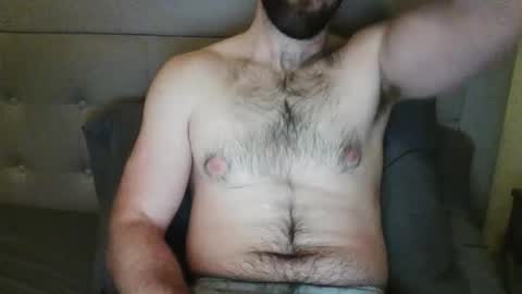 baddboy24777 online show from April 28, 1:25 am