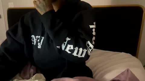 badgurldnay online show from November 11, 7:43 am