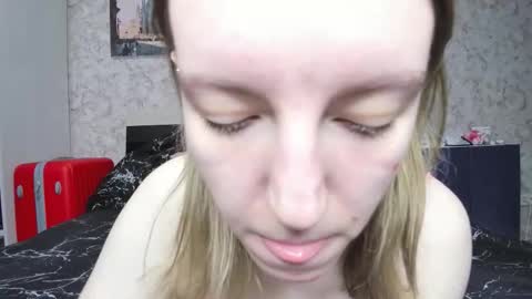 holly online show from October 29, 3:47 pm