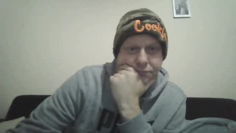 Snapshot of ballzrockwell chatting on February 18, 11:33 am ballzrockwell online show from February 18, 11:33 am