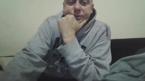 Snapshot of ballzrockwell chatting on October 12, 2:31 pm ballzrockwell online show from October 12, 2:31 pm