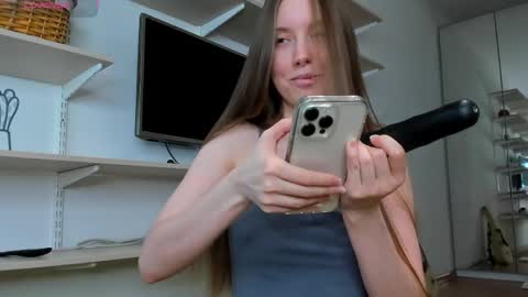 Kira online show from March 18, 1:06 pm