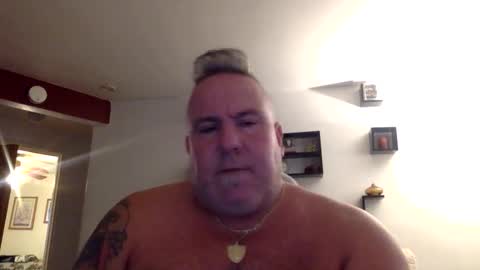 banana5289 online show from November 17, 8:00 pm