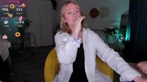 Allie online show from July 30, 7:14 pm