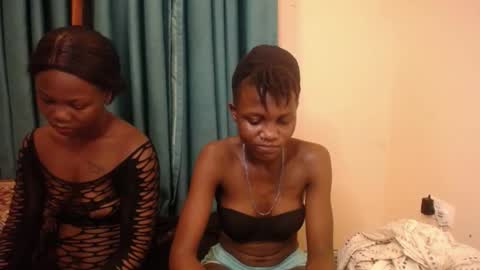 Snapshot of barbie_charm chatting on October 22, 2:04 am Barbie online show from October 22, 2:04 am