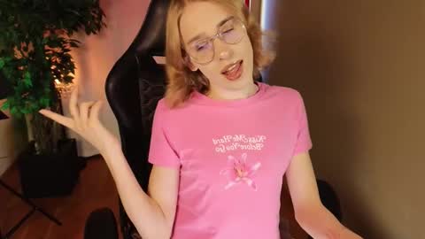 barbie_richy online show from September 12, 6:04 am