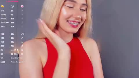 Mia online show from July 2, 2:55 pm