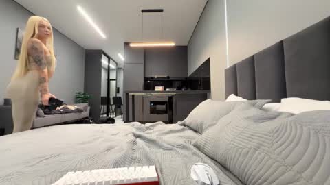 barbinsss online show from October 20, 8:36 pm