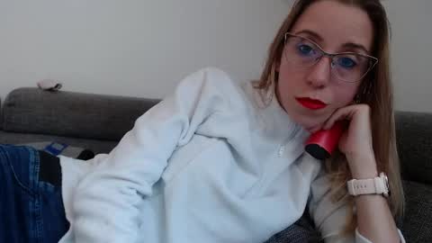 Lena online show from April 16, 4:18 pm