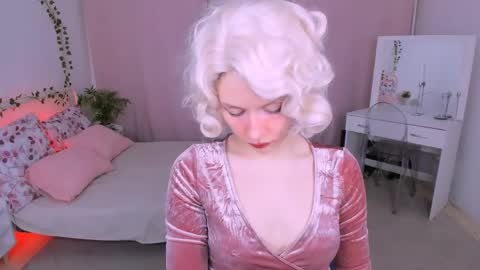 Ask me  online show from May 5, 11:27 am