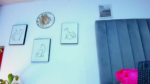    online show from March 4, 3:48 pm