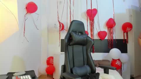 Cindy online show from February 15, 9:41 am