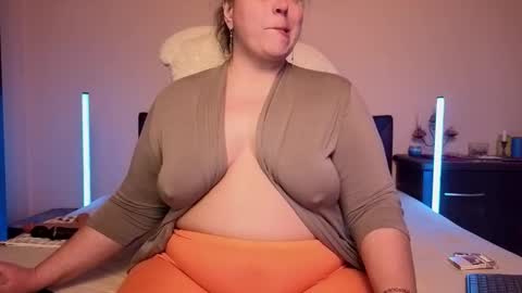 Love online show from February 17, 12:59 pm