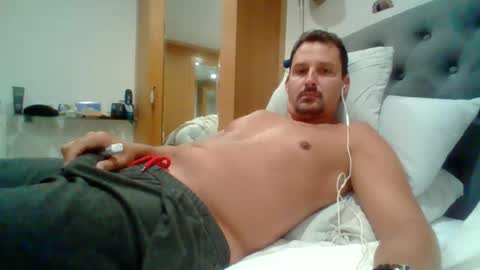 bearboudior online show from June 12, 12:04 pm