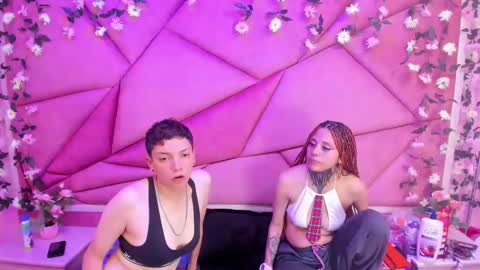 Beata And SofI online show from January 17, 6:26 am