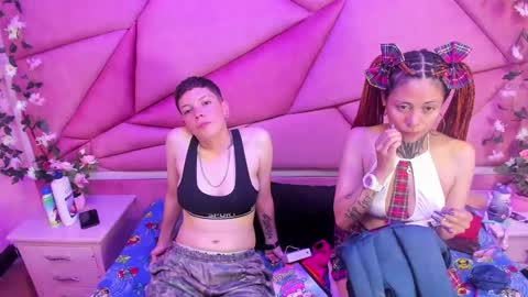 Beata And SofI online show from January 17, 3:23 am