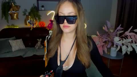 BeatriceWild online show from October 31, 12:38 pm