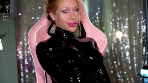 beatrix_rich online show from November 22, 5:55 pm