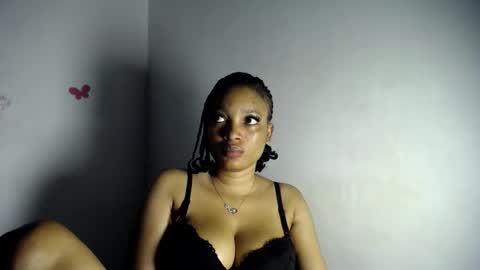 moanna online show from March 17, 7:30 pm