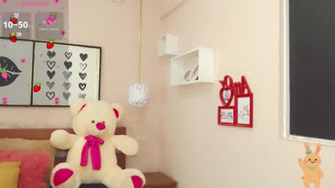 Snapshot of beautty_pink chatting on February 8, 2:38 pm beautty_pink online show from February 8, 2:38 pm