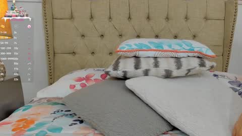 Ariana Reyes online show from December 11, 3:37 pm