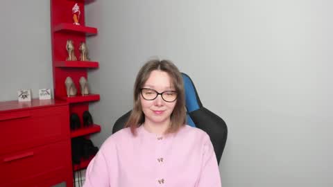 Zoe online show from March 24, 8:20 am