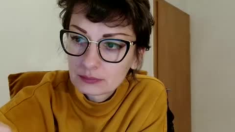 Raluca online show from March 1, 7:51 pm