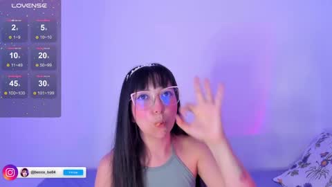 Snapshot of becca_be_ chatting on December 5, 2:15 am Becca is here online show from December 5, 2:15 am