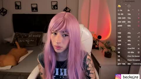 Marzhie online show from March 6, 2:40 pm