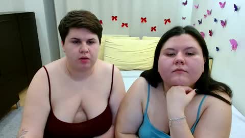 Snapshot of beckyandellen chatting on October 15, 8:09 pm BeckyAndEllen online show from October 15, 8:09 pm