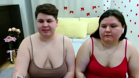 BeckyAndEllen online show from October 30, 6:52 pm