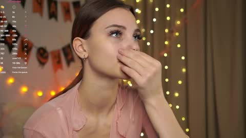 Melissa online show from November 9, 2:09 pm