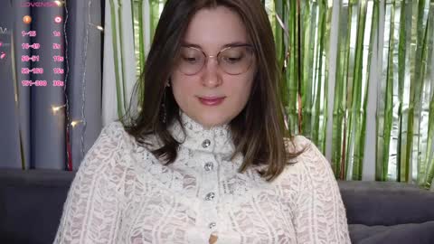 Snapshot of beckymartens chatting on September 20, 2:25 am BeckyMartens come join me on    while im offline here  online show from September 20, 2:25 am