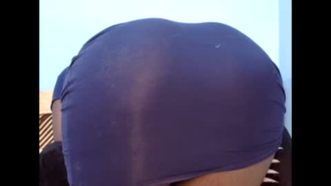 beckyswee online show from December 9, 8:44 am