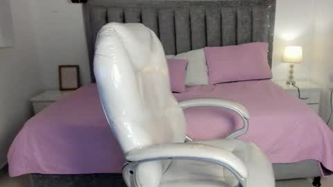 bella13_ online show from March 25, 10:05 pm