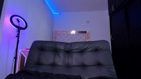 bella_hamilton online show from July 8, 3:32 am