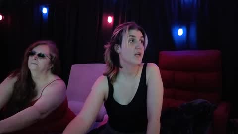 Bella James online show from September 24, 6:25 pm