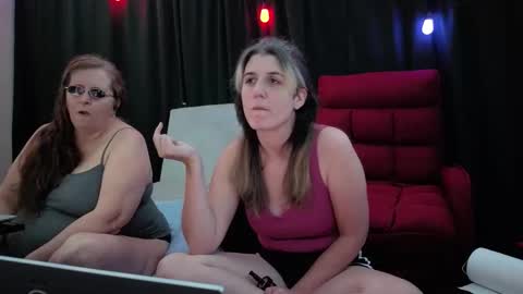 Bella James online show from October 21, 5:05 pm