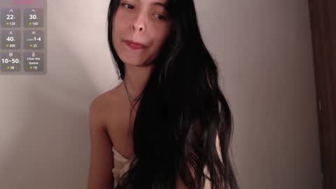 Snapshot of bella_musee chatting on February 14, 2:50 am   online show from February 14, 2:50 am
