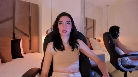 bella_nova__ online show from March 23, 8:36 pm